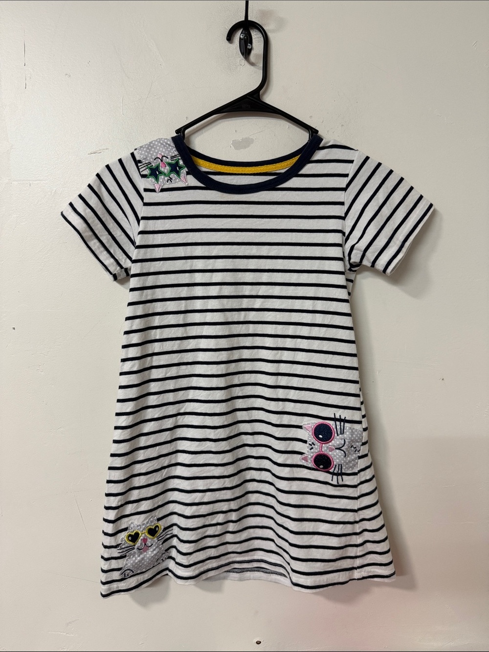 Striped Girls' Short Sleeve Dress with Cat Pockets - White & Navy
